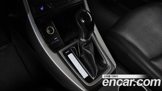 Hyundai AVANTE 2015 — photo 12