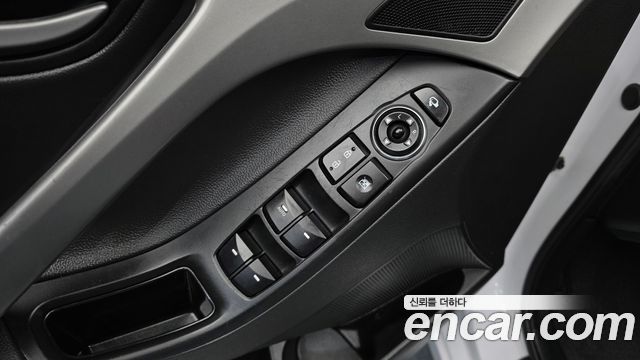 Hyundai AVANTE 2015 — photo 25