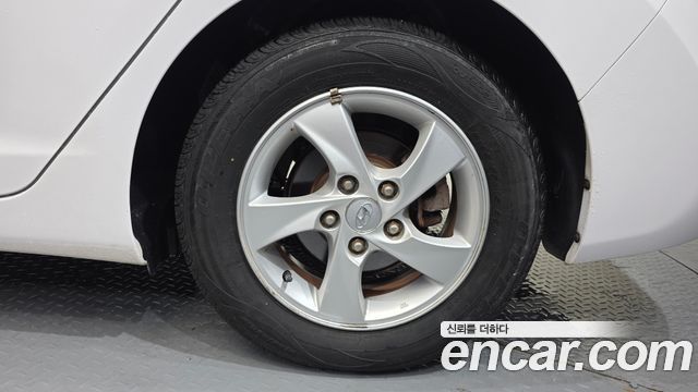 Hyundai AVANTE 2015 — photo 7