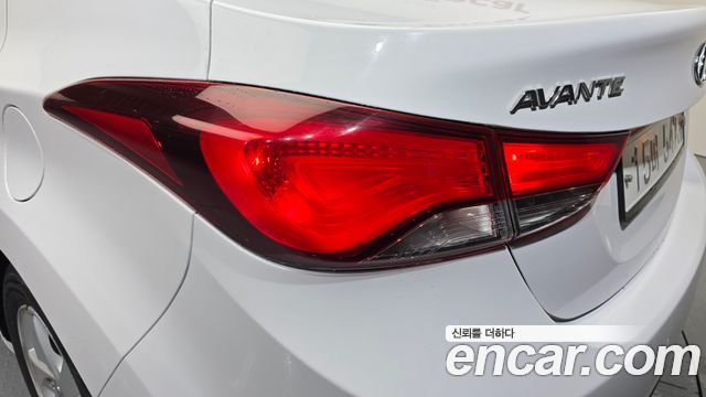 Hyundai AVANTE 2015 — photo 9
