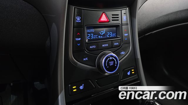 Hyundai AVANTE 2015 — photo 27
