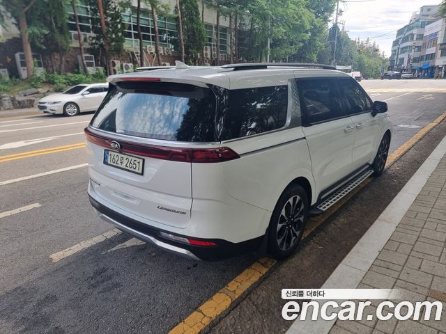 Kia Canival 2021 — photo 12