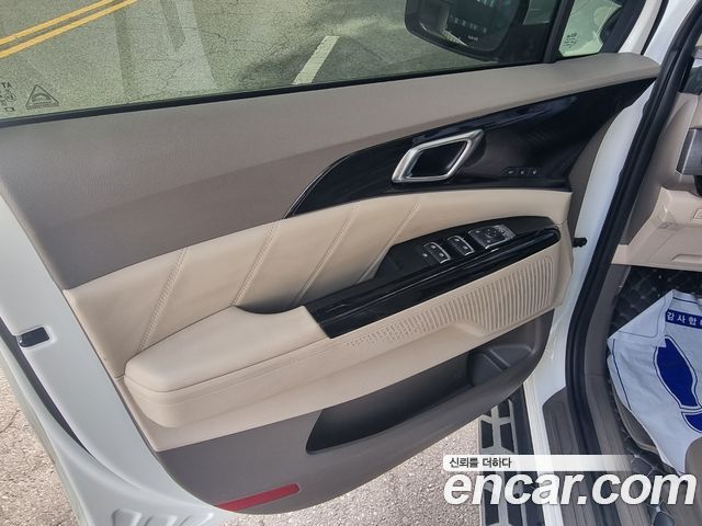 Kia Canival 2021 — photo 14
