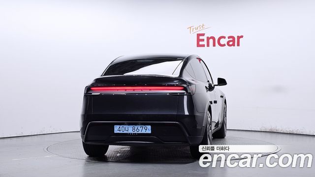 Tesla Model Y 2025 — photo 4