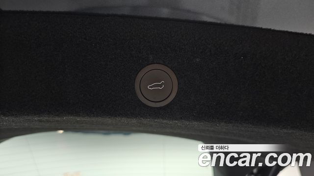 Tesla Model Y 2025 — photo 26