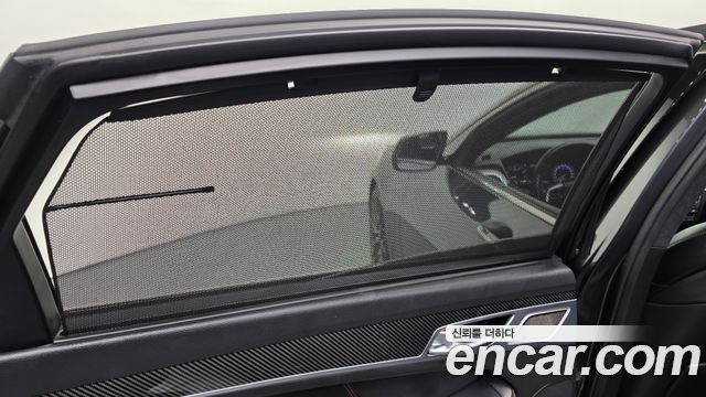 Genesis G80 2017 — photo 17