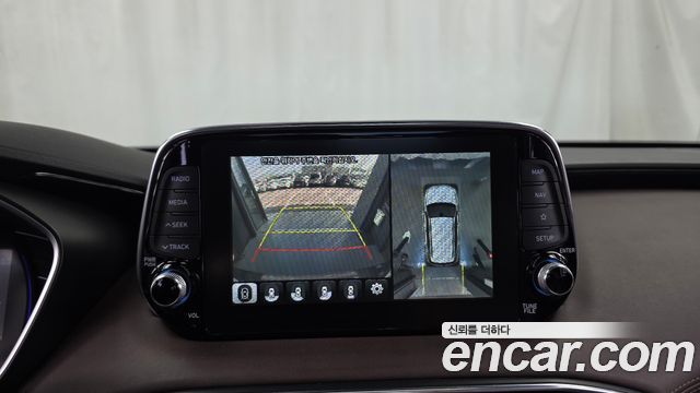 Hyundai Santafe 2019 — photo 21