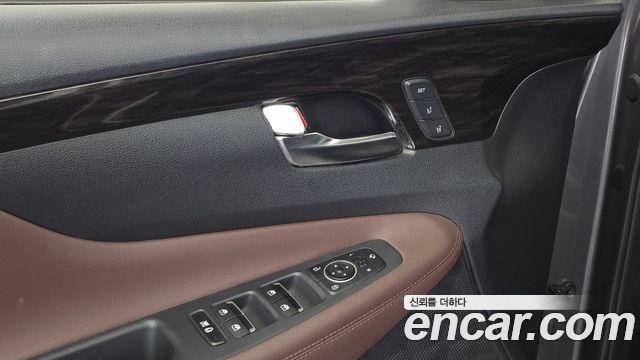 Hyundai Santafe 2019 — photo 31