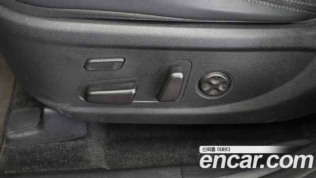 Hyundai Santafe 2019 — photo 32
