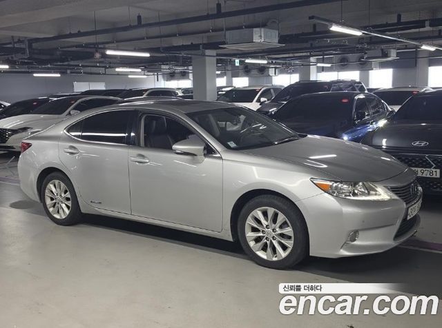 Lexus ES 2013 — photo 2