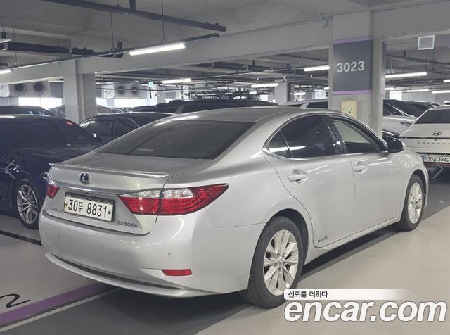 Lexus ES 2013 — photo 3