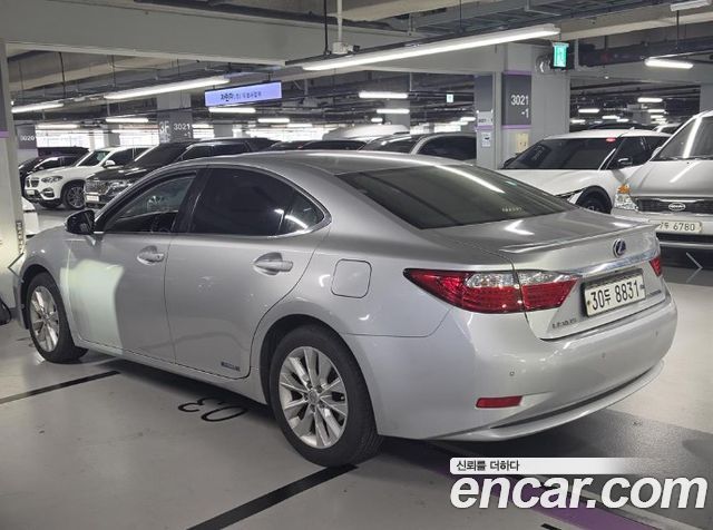 Lexus ES 2013 — photo 4