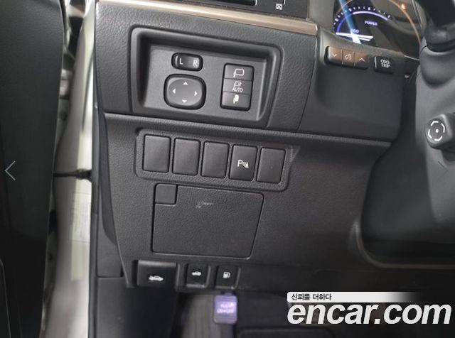 Lexus ES 2013 — photo 11