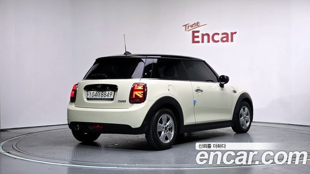 Mini Cooper 2020 — photo 2