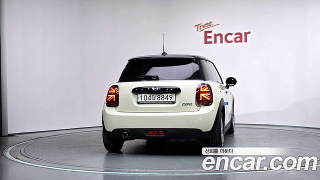 Mini Cooper 2020 — photo 4