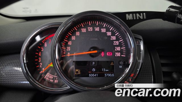 Mini Cooper 2020 — photo 11