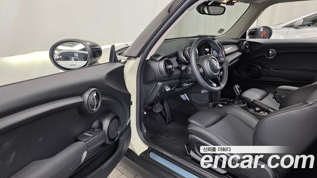 Mini Cooper 2020 — photo 13