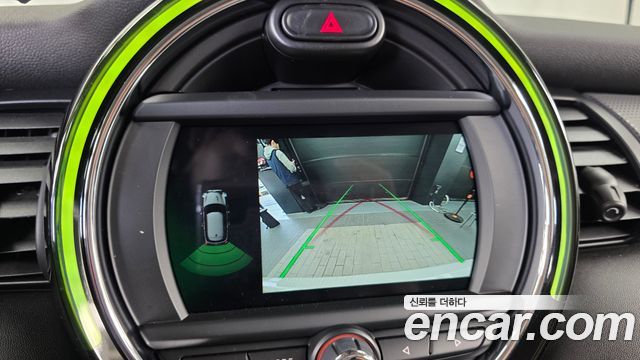 Mini Cooper 2020 — photo 20