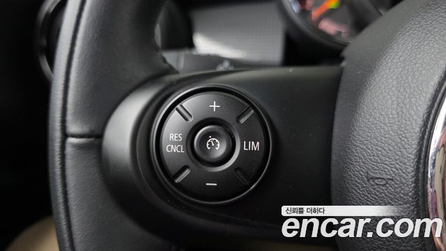 Mini Cooper 2020 — photo 25