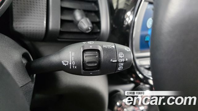 Mini Cooper 2020 — photo 27
