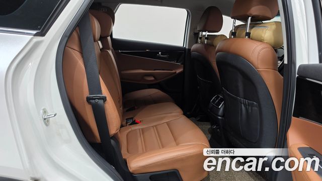 Kia Sorento 2019 — photo 17