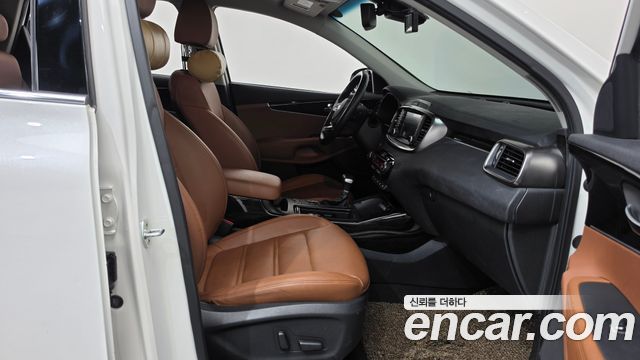 Kia Sorento 2019 — photo 16