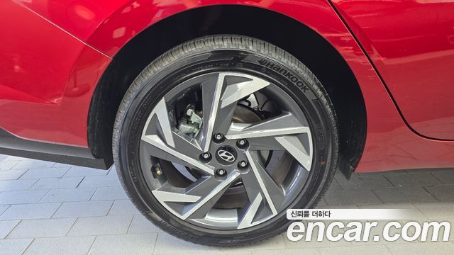 Hyundai AVANTE 2025 — photo 5