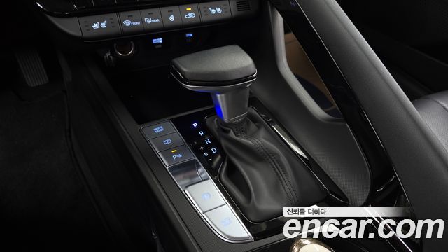 Hyundai AVANTE 2025 — photo 12