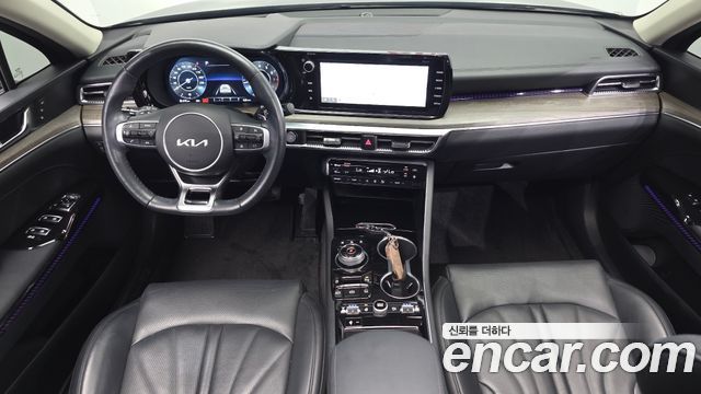 Kia K5 2023 — photo 10