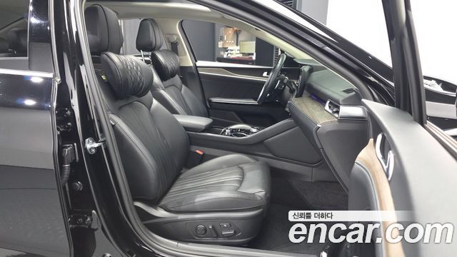 Kia K5 2023 — photo 17