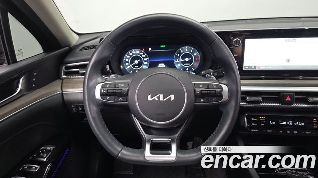 Kia K5 2023 — photo 19