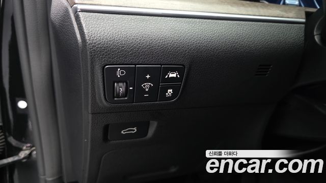 Kia K5 2023 — photo 28