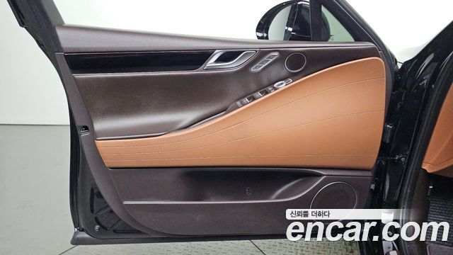 Genesis G80 2022 — photo 14