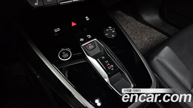 Audi Q4 e-tron 2022 — photo 12