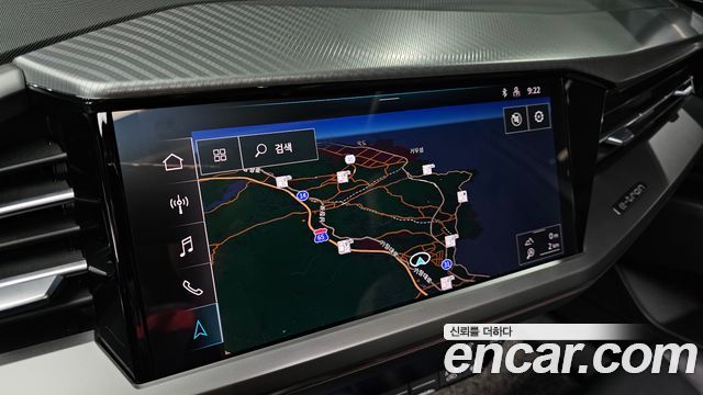 Audi Q4 e-tron 2022 — photo 20