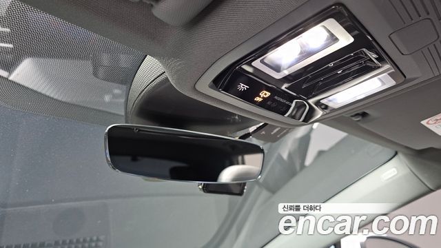 Audi Q4 e-tron 2022 — photo 25