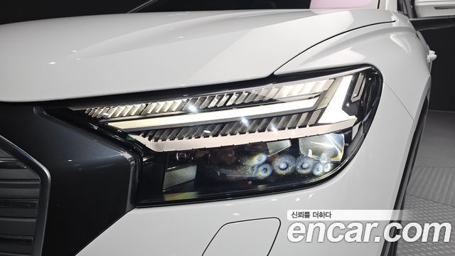 Audi Q4 e-tron 2022 — photo 8
