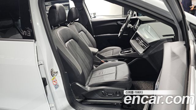 Audi Q4 e-tron 2022 — photo 16