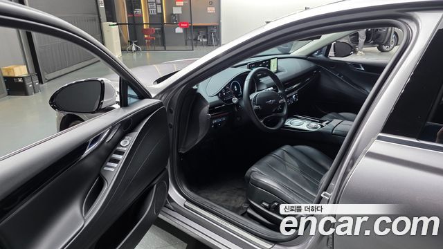 Genesis G80 2022 — photo 13