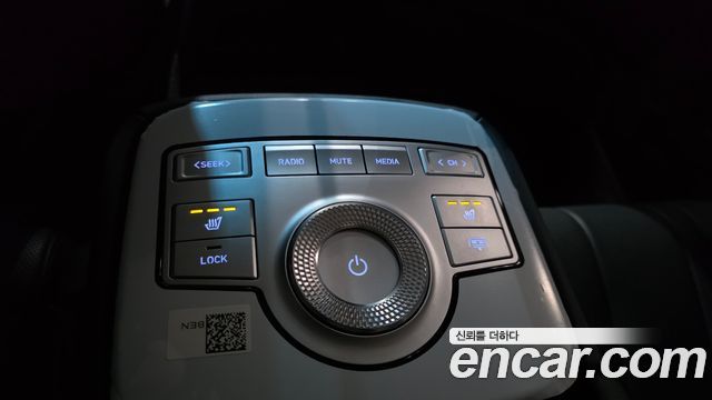 Genesis G80 2022 — photo 18