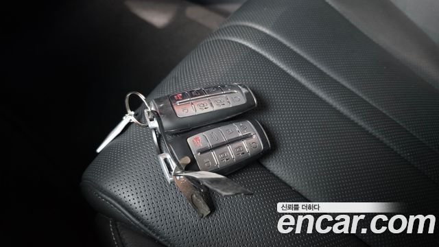 Genesis G80 2022 — photo 22