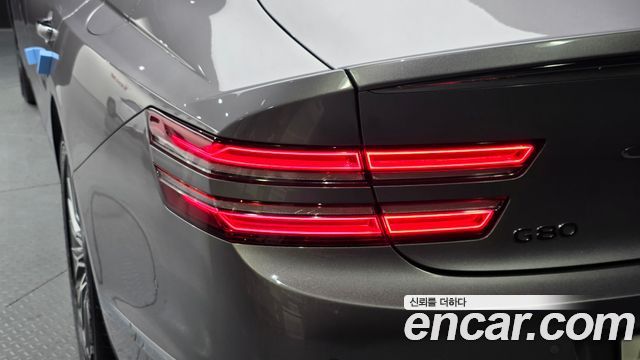 Genesis G80 2022 — photo 9
