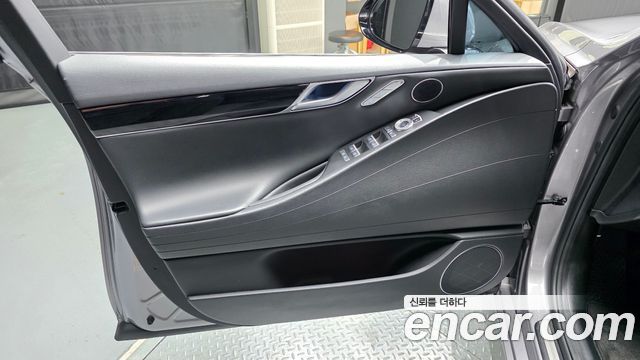 Genesis G80 2022 — photo 14