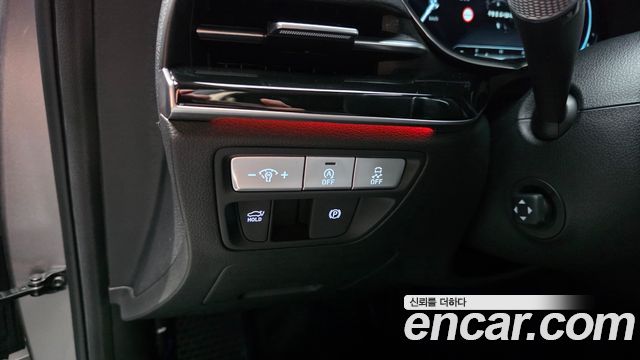 Genesis G80 2022 — photo 28