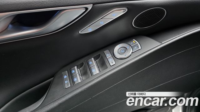 Genesis G80 2022 — photo 30