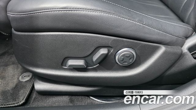 Genesis G80 2022 — photo 31