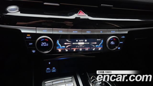 Genesis G80 2022 — photo 32
