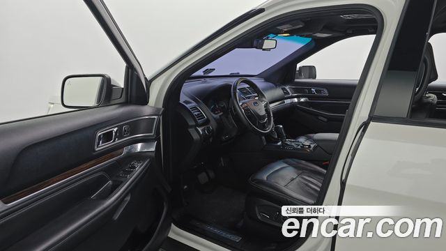 Ford Explorer 2016 — photo 10