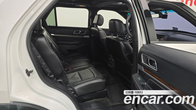 Ford Explorer 2016 — photo 11