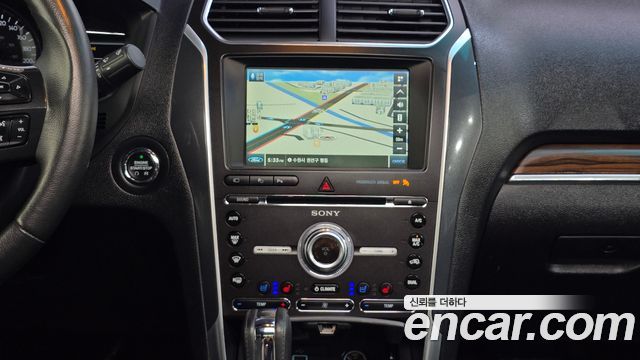 Ford Explorer 2016 — photo 14